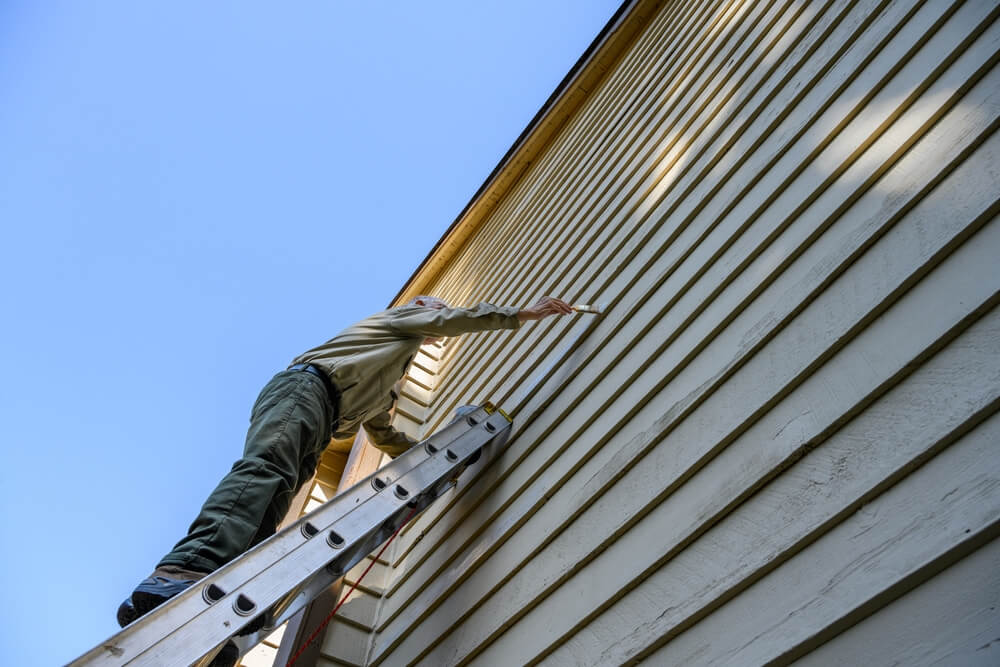 residential siding jobsite